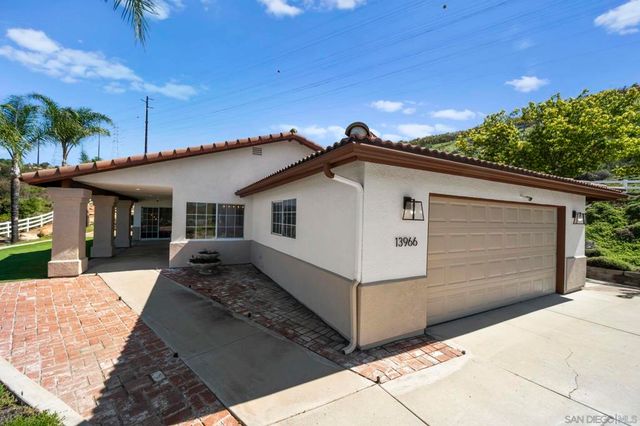 13966 Avenida Del Charro, El Cajon, CA 92021