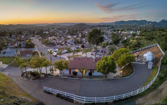 13966 Avenida Del Charro, El Cajon, CA 92021