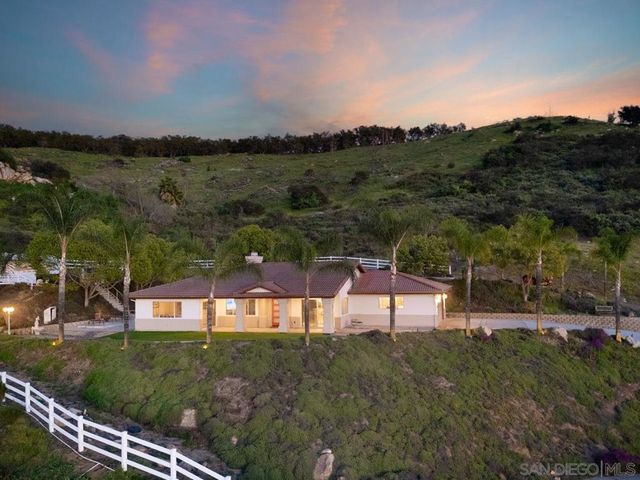 13966 Avenida Del Charro, El Cajon, CA 92021