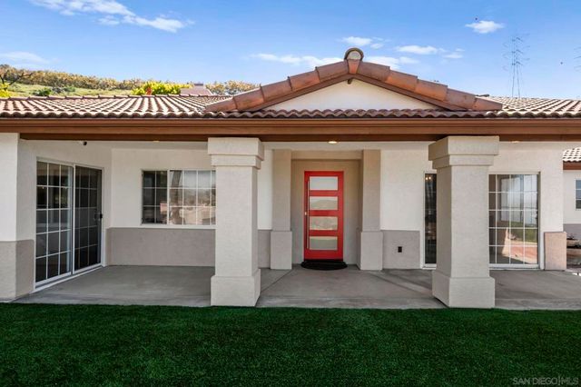 13966 Avenida Del Charro, El Cajon, CA 92021