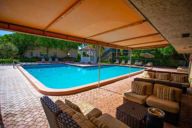 5252 NE 6th Avenue A31, Oakland Park, FL 33334