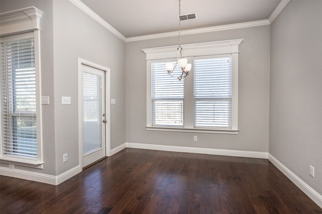 702 La Paloma Road, Sanger, TX 76266