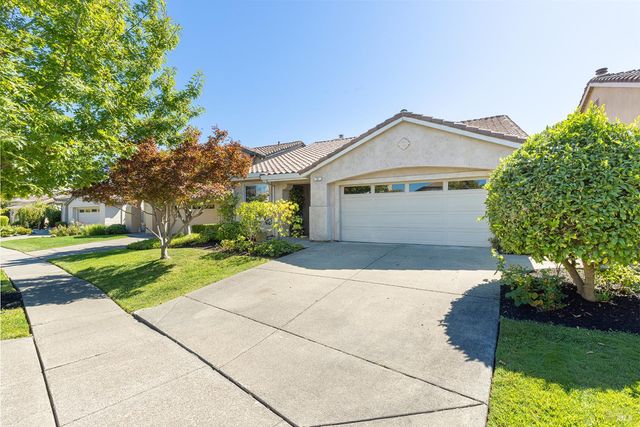 91 S Newport Dr, Napa, CA 94559