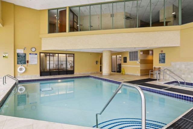 78 10th Street E 901, Saint Paul, MN 55101
