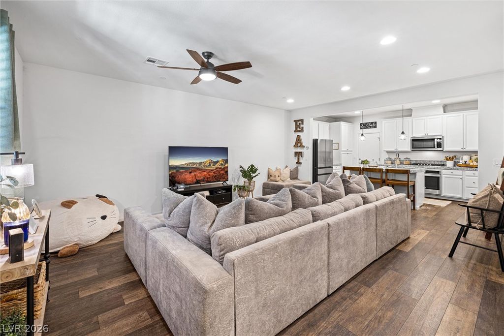 89 Alamere Falls Drive, Las Vegas, NV 89138 — photo 3