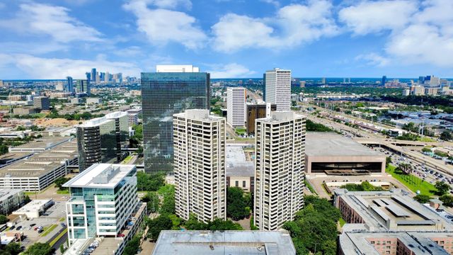 14 Greenway Plaza 23P, Houston, TX 77046