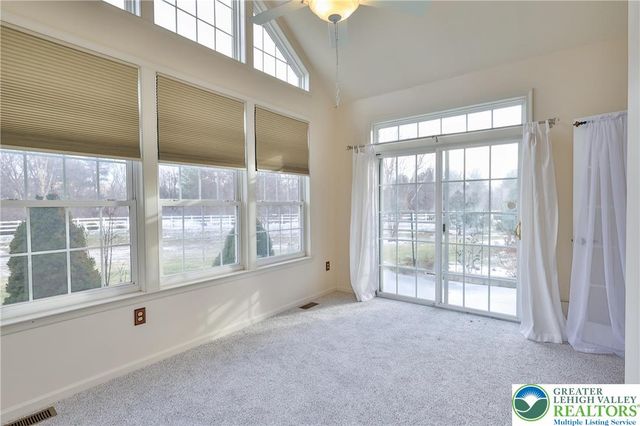 1211 Briarwood Lane, Forks Twp, PA 18040