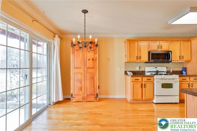 1211 Briarwood Lane, Forks Twp, PA 18040