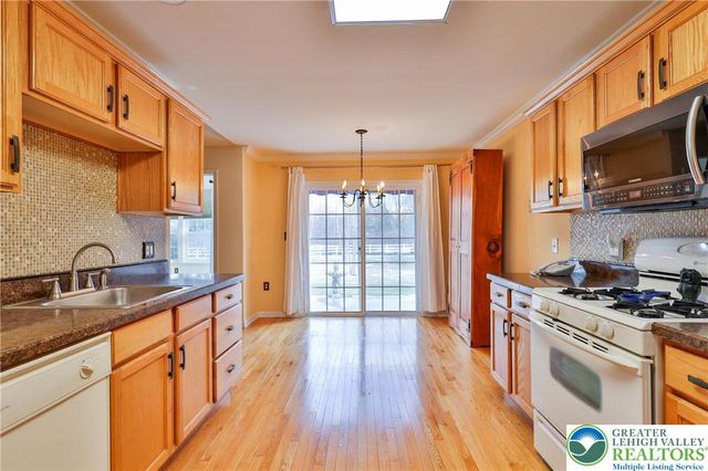 1211 Briarwood Lane, Forks Twp, PA 18040