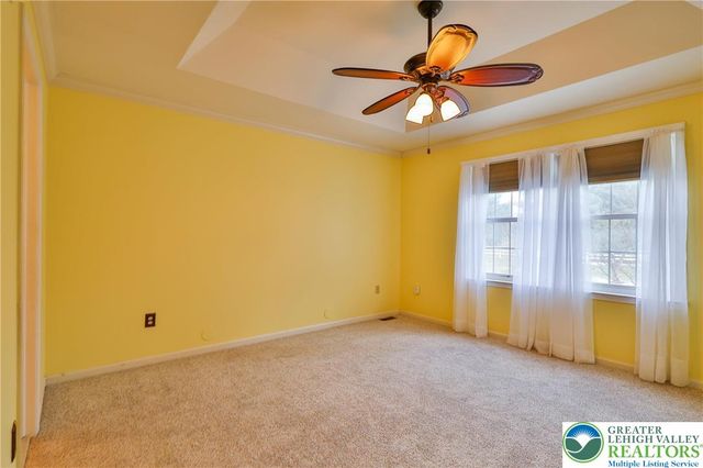 1211 Briarwood Lane, Forks Twp, PA 18040