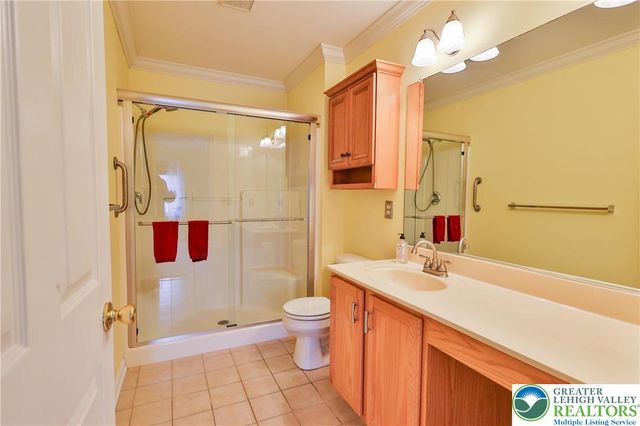 1211 Briarwood Lane, Forks Twp, PA 18040