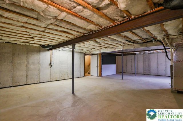 1211 Briarwood Lane, Forks Twp, PA 18040