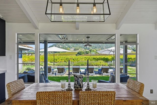 7616 Highway 128, Healdsburg, CA 95448