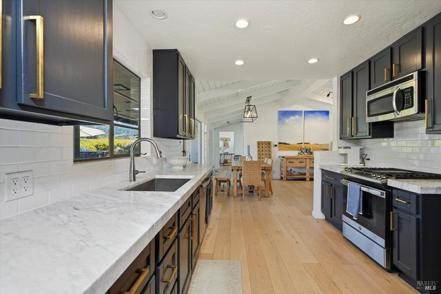 7616 Highway 128, Healdsburg, CA 95448