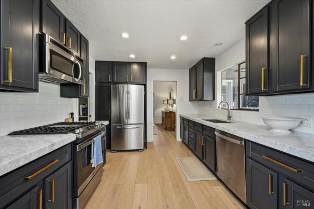 7616 Highway 128, Healdsburg, CA 95448