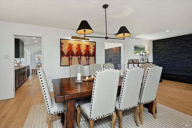 7616 Highway 128, Healdsburg, CA 95448