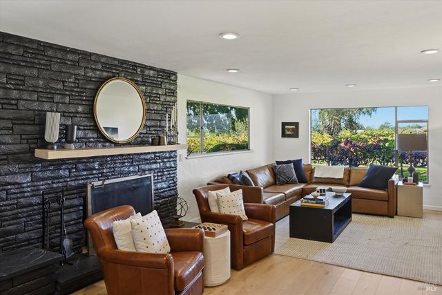 7616 Highway 128, Healdsburg, CA 95448