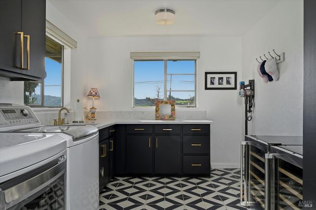 7616 Highway 128, Healdsburg, CA 95448