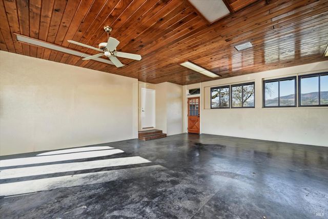 7616 Highway 128, Healdsburg, CA 95448