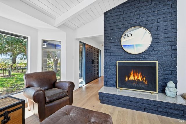 7616 Highway 128, Healdsburg, CA 95448