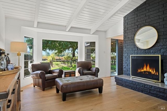 7616 Highway 128, Healdsburg, CA 95448