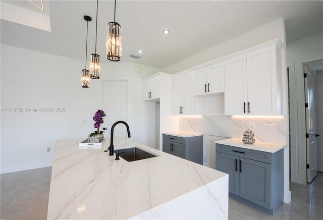 3115 2nd St SW, Lehigh Acres, FL 33976