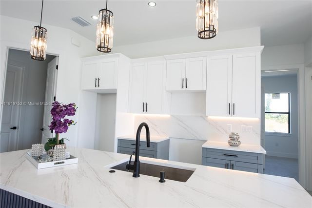 3115 2nd St SW, Lehigh Acres, FL 33976