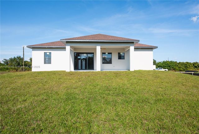 3115 2nd St SW, Lehigh Acres, FL 33976