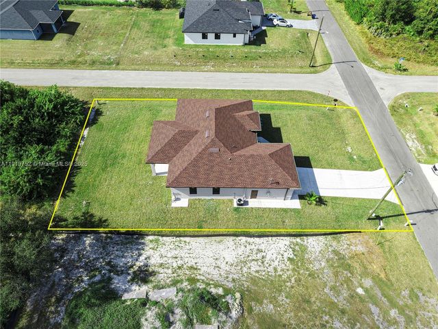 3115 2nd St SW, Lehigh Acres, FL 33976