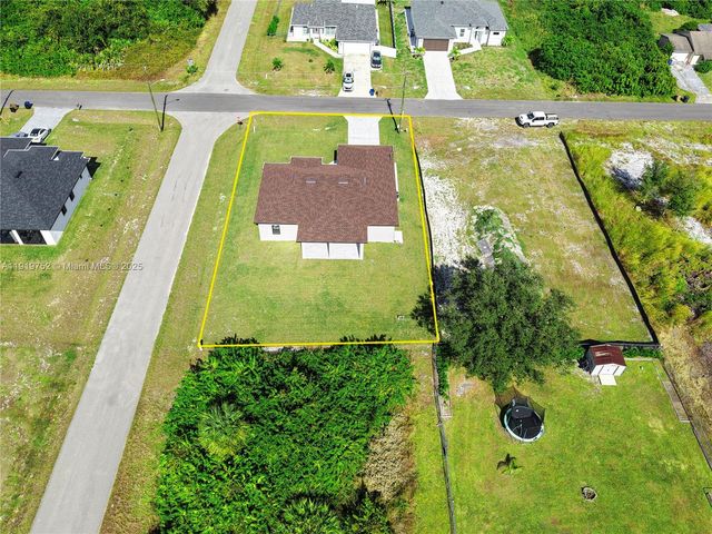 3115 2nd St SW, Lehigh Acres, FL 33976