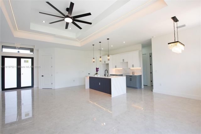 3115 2nd St SW, Lehigh Acres, FL 33976