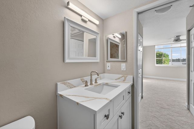 167 Yacht Club 104, Hypoluxo, FL 33462