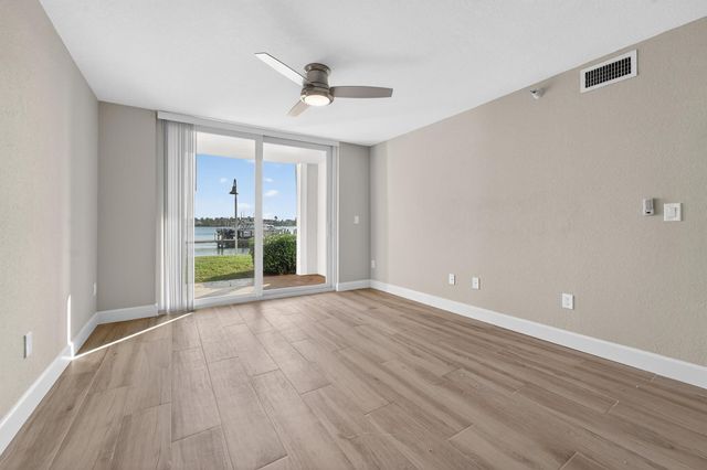 167 Yacht Club 104, Hypoluxo, FL 33462