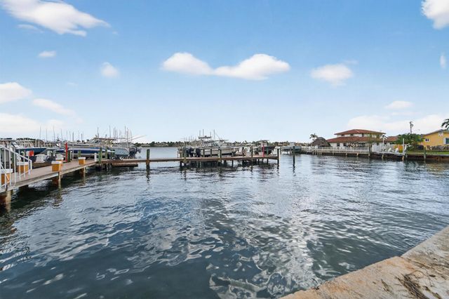 167 Yacht Club 104, Hypoluxo, FL 33462