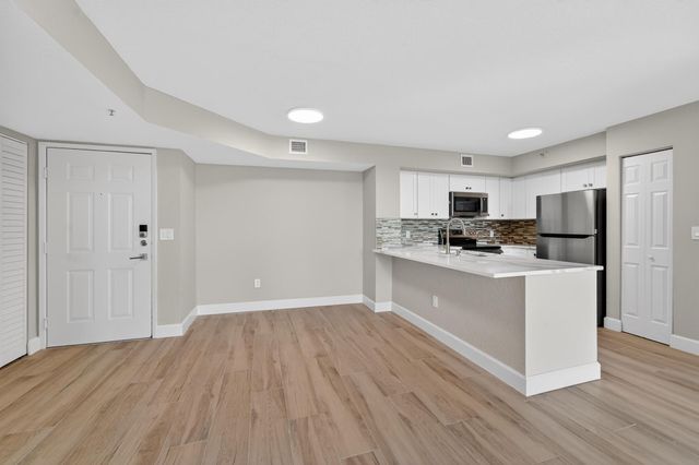 167 Yacht Club 104, Hypoluxo, FL 33462