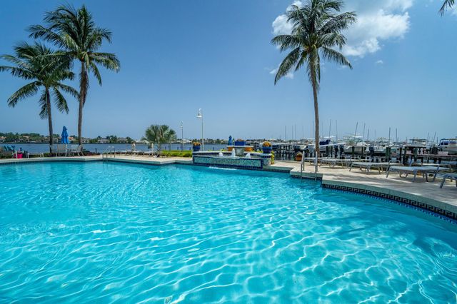 167 Yacht Club 104, Hypoluxo, FL 33462