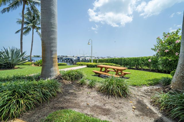 167 Yacht Club 104, Hypoluxo, FL 33462