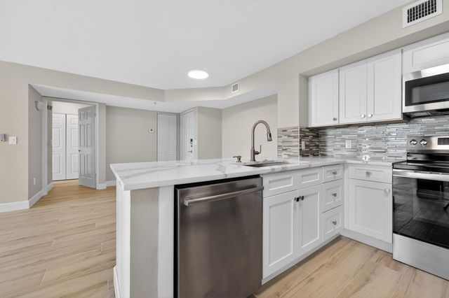 167 Yacht Club 104, Hypoluxo, FL 33462