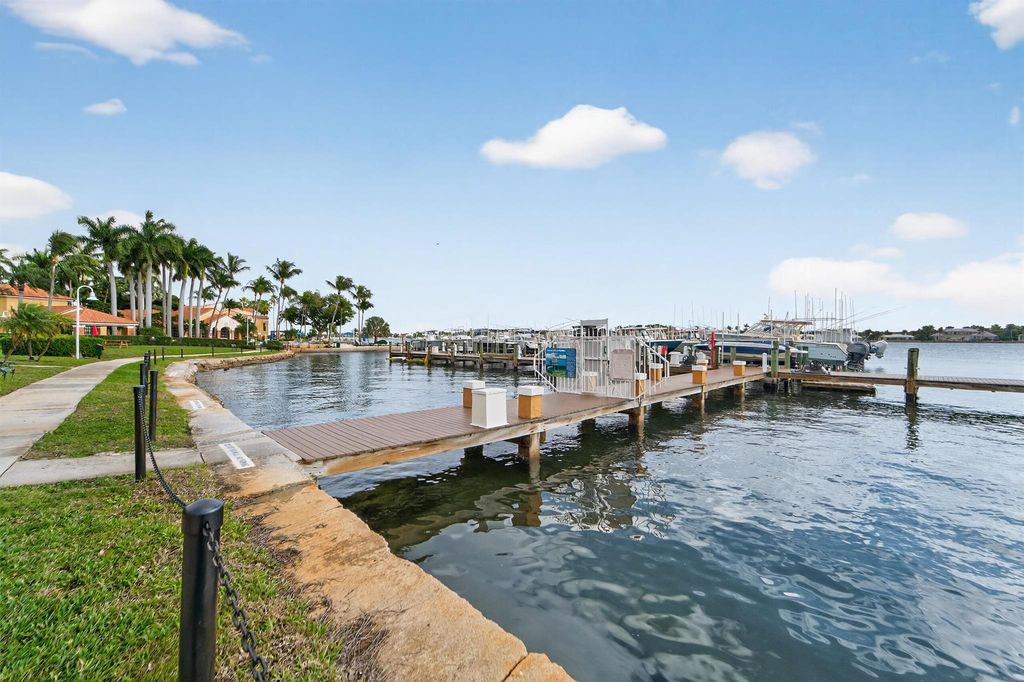 167 Yacht Club 104, Hypoluxo, FL 33462