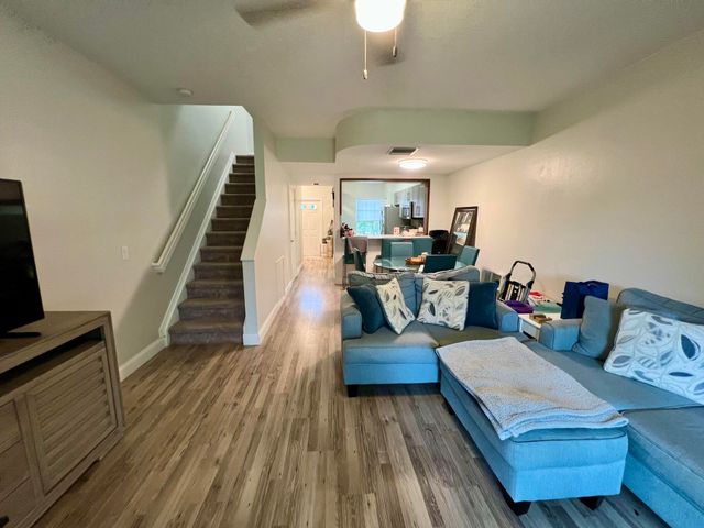 7844 Dixie Beach Circle, Tamarac, FL 33321