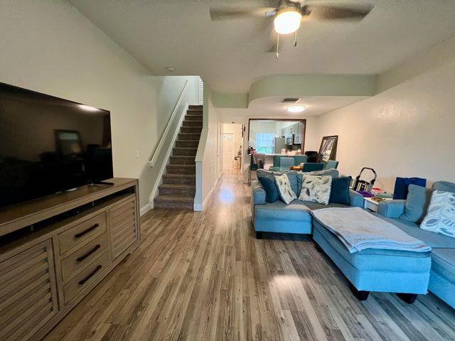 7844 Dixie Beach Circle, Tamarac, FL 33321