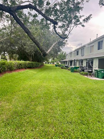 7844 Dixie Beach Circle, Tamarac, FL 33321