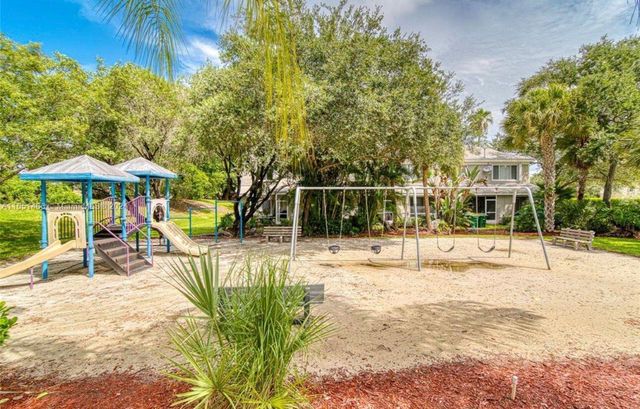 7844 Dixie Beach Circle, Tamarac, FL 33321