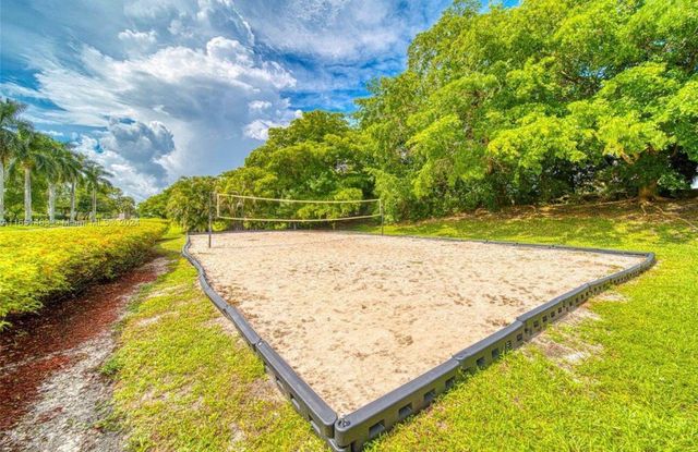 7844 Dixie Beach Circle, Tamarac, FL 33321