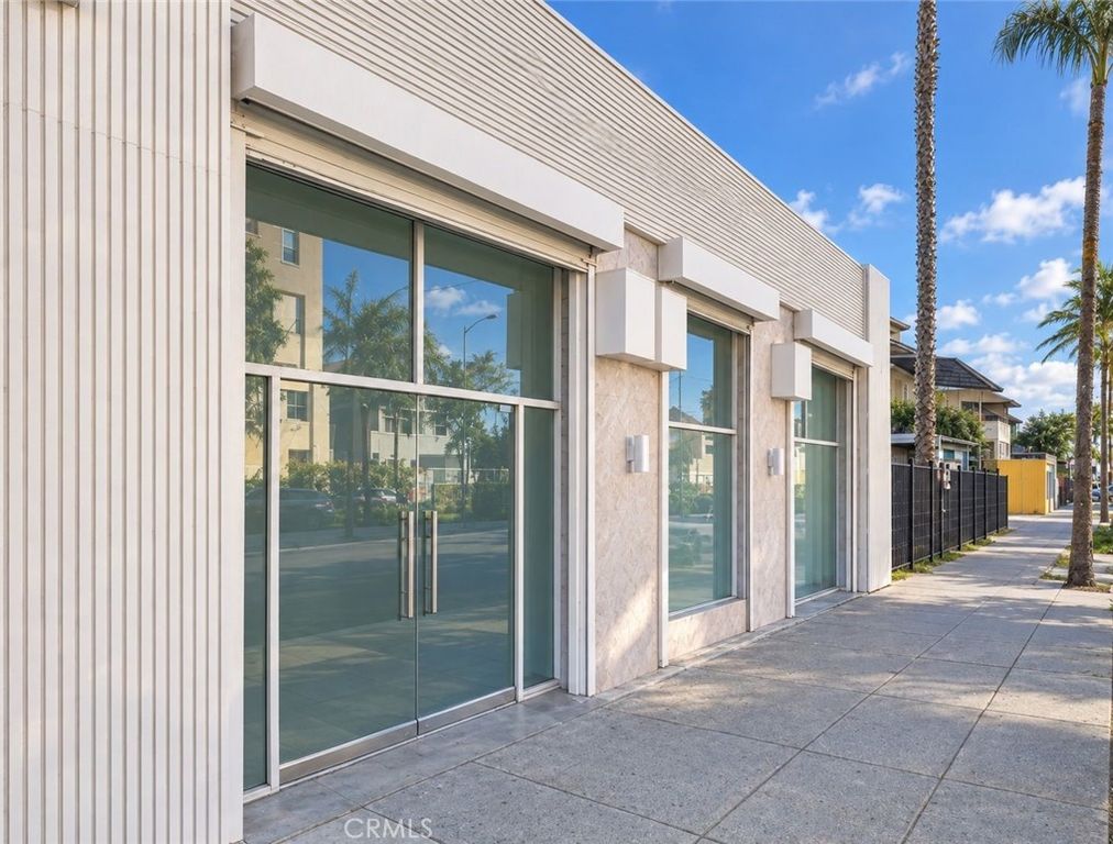 1724 S Vermont, Los Angeles, CA 90006 — photo 2