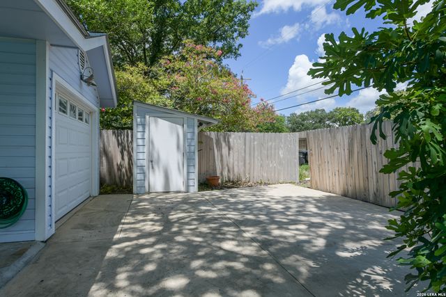 219 Brees, San Antonio, TX 78209
