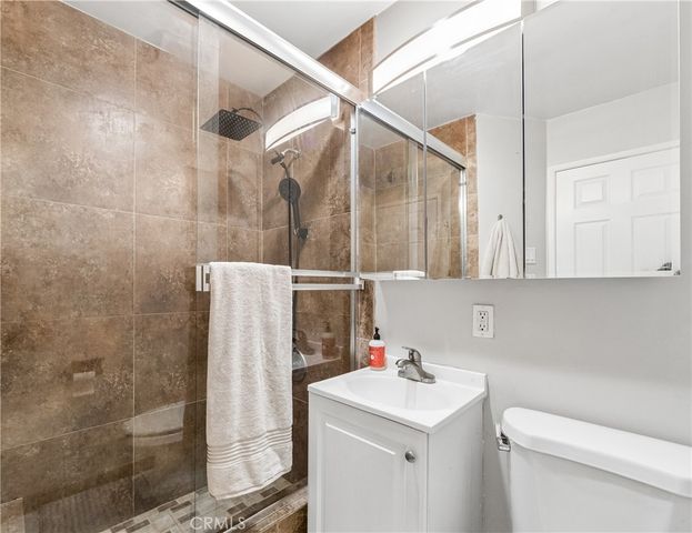 3245 Santa Fe 149, Long Beach, CA 90810