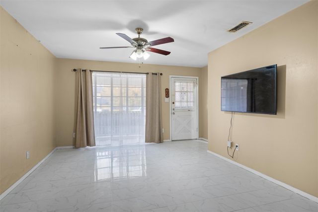 1108 Paula Drive, Arlington, TX 76012