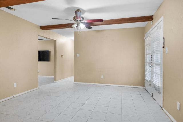 1108 Paula Drive, Arlington, TX 76012