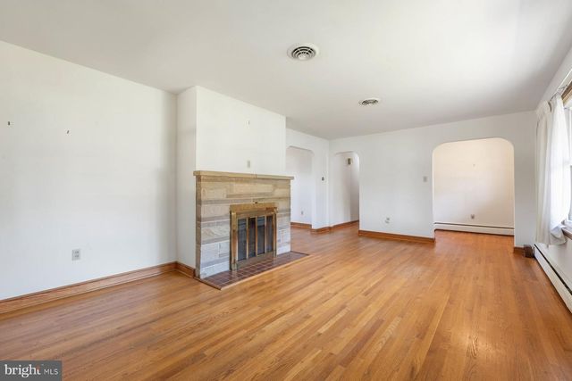 16 LINDEN BLVD, Middletown, MD 21769